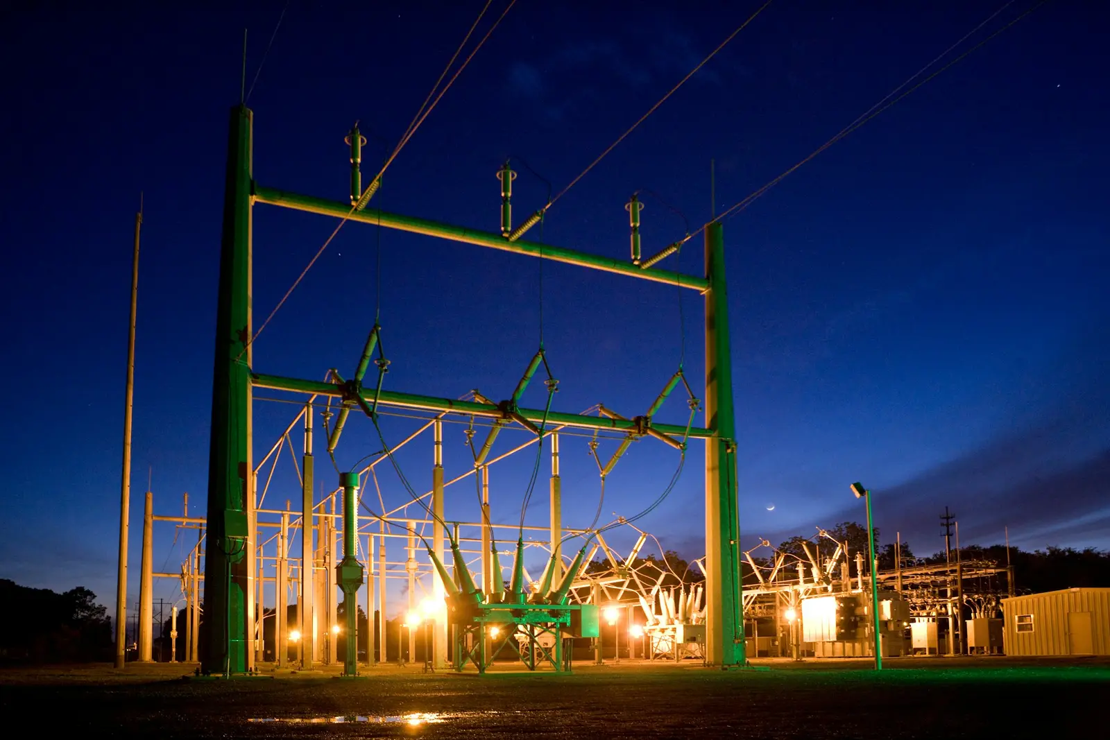 Wholesale electricity market operations and energy market analytics